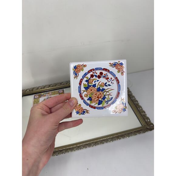 Set of Two Vintage Chinoiserie Style Coasters Trivets Tiles w/ Feet Floral - Picture 3 of 10